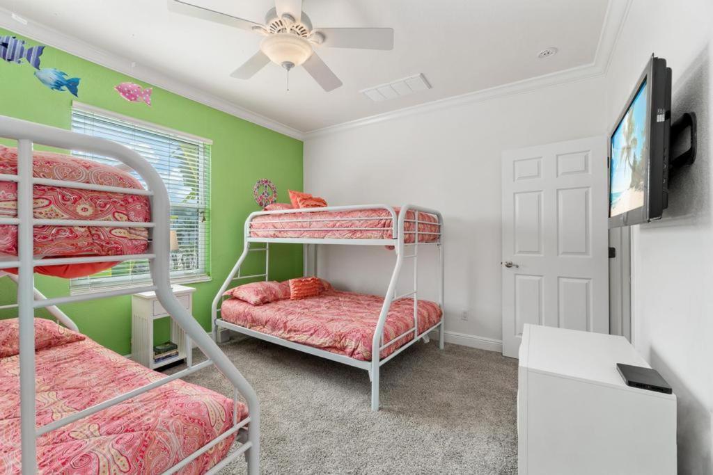 Family Beach House, 4 Bedroom, 3 Bath, Sleeps 14 Бонита-Спрингс Экстерьер фото